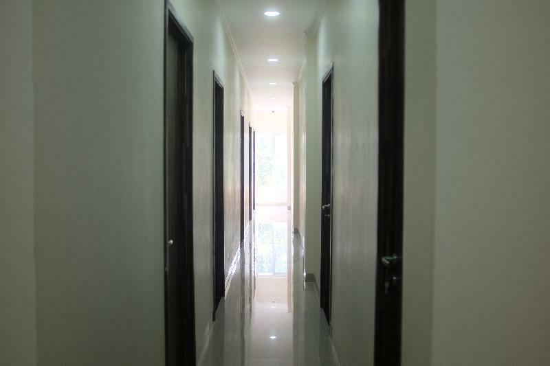 Reddoorz Plus Near Mall Ciputra Yakarta Exterior foto